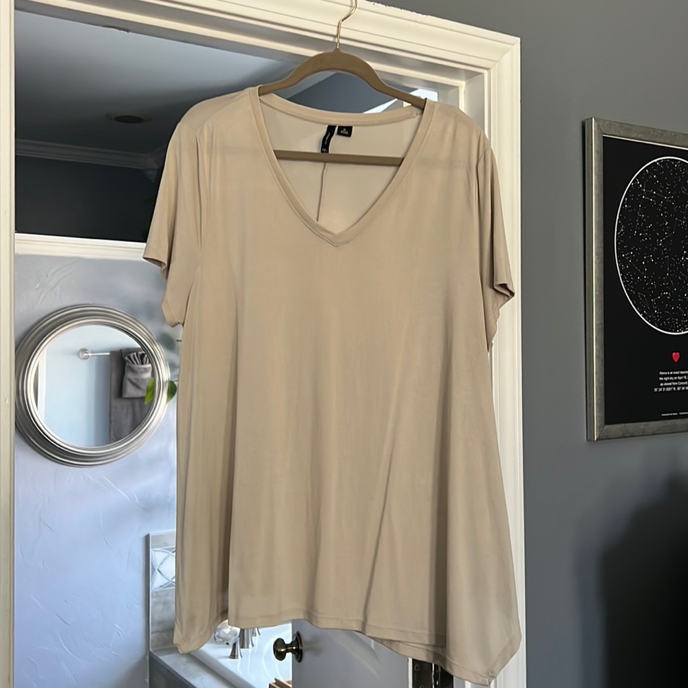 New directions short sleeve beige top